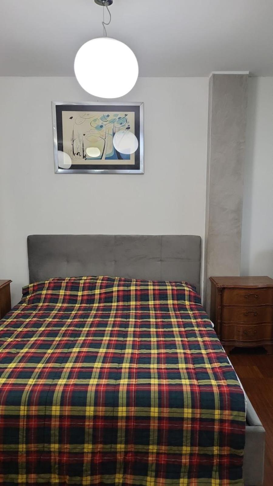 Lussuosa Villa Vicino Alla Stazione Caronno Pertusella Buitenkant foto